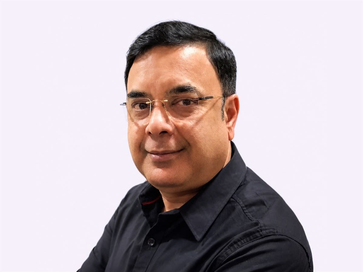 Headshot of Alok Srivastava, Co-Founder of Siaara Media