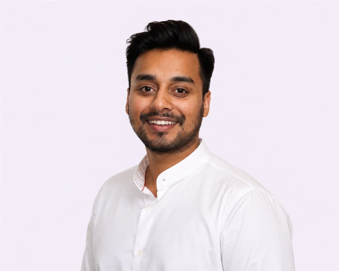 Headshot of Shiva Sanjay Uppal, Co-Founder of Siaara Media
